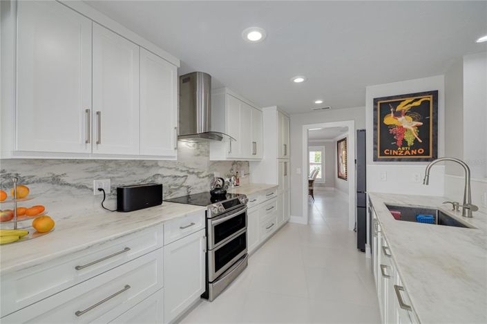 Image No.27-4 Bed Property for sale