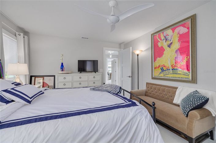 Image No.48-4 Bed Property for sale