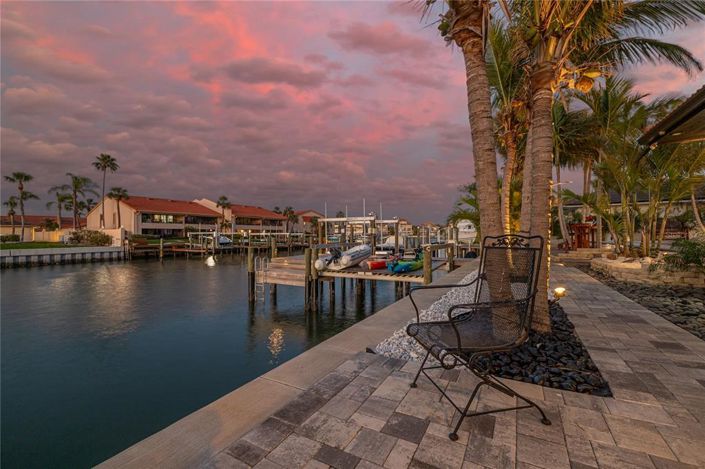 Image No.7-4 Bed Property for sale