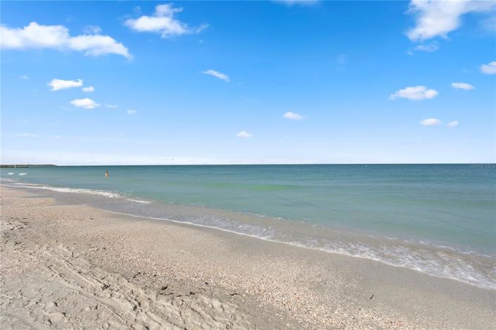 Image No.35-2 Bed Property for sale