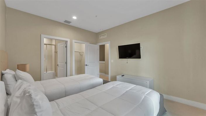 Image No.32-4 Bed Townhouse for sale