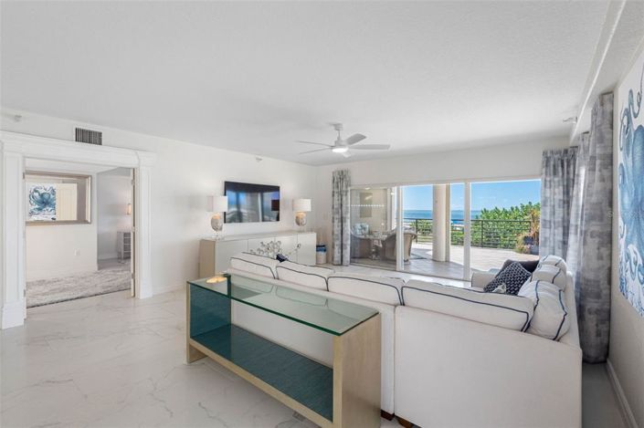 Image No.27-3 Bed Property for sale