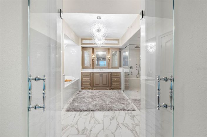 Image No.54-3 Bed Property for sale