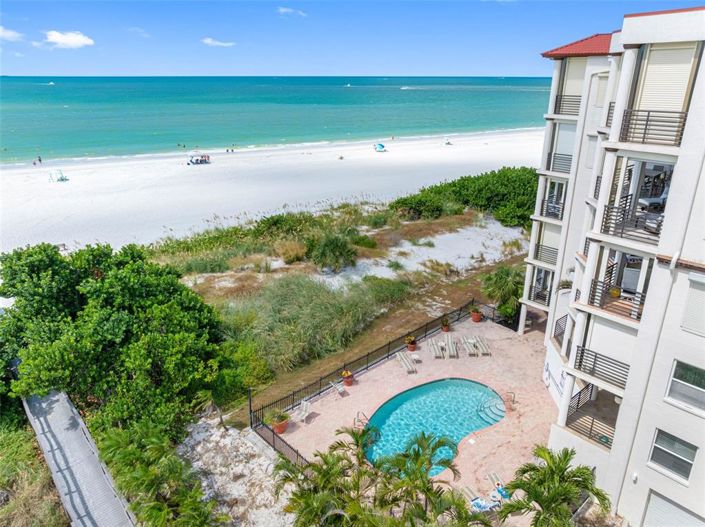 Image No.69-3 Bed Property for sale