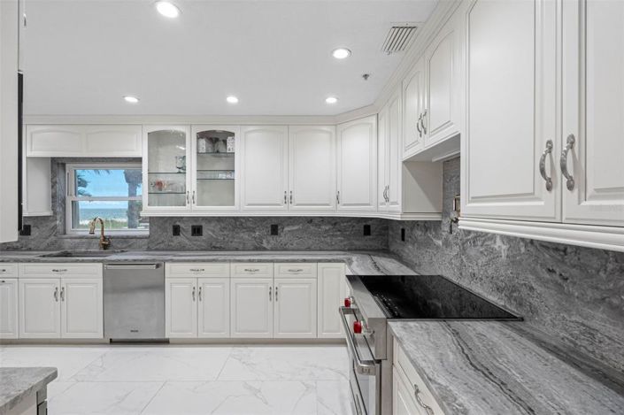 Image No.7-3 Bed Property for sale