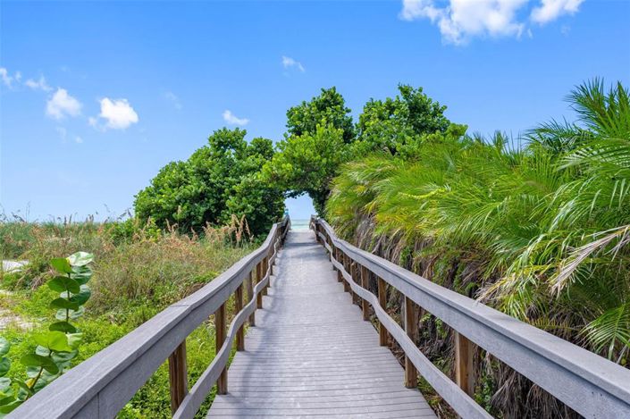 Image No.71-3 Bed Property for sale