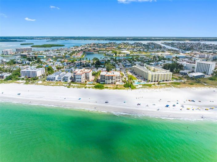 Image No.79-3 Bed Property for sale