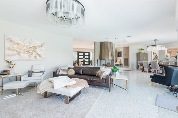 Image No.11-4 Bed Property for sale