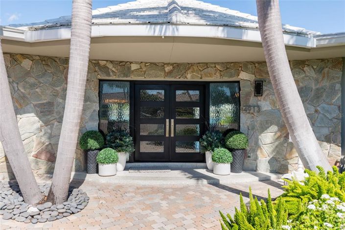 Image No.3-4 Bed Property for sale