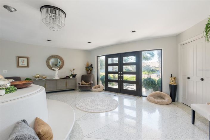 Image No.5-4 Bed Property for sale