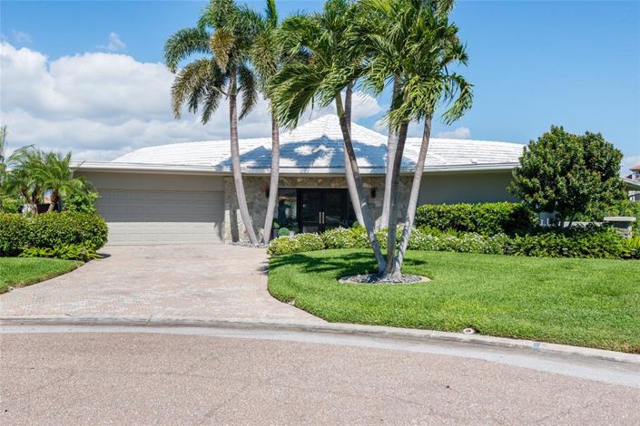 Image No.50-4 Bed Property for sale