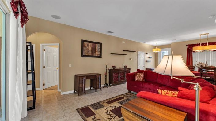 Image No.11-5 Bed Property for sale