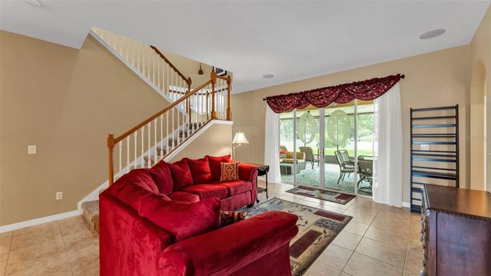 Image No.9-5 Bed Property for sale