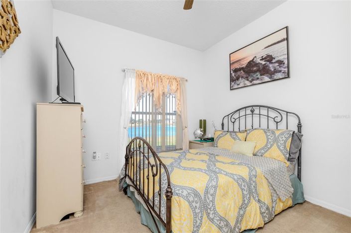 Image No.14-6 Bed Property for sale