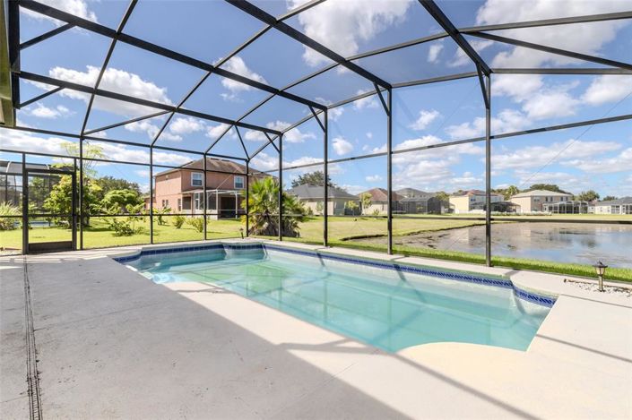 Image No.41-6 Bed Property for sale