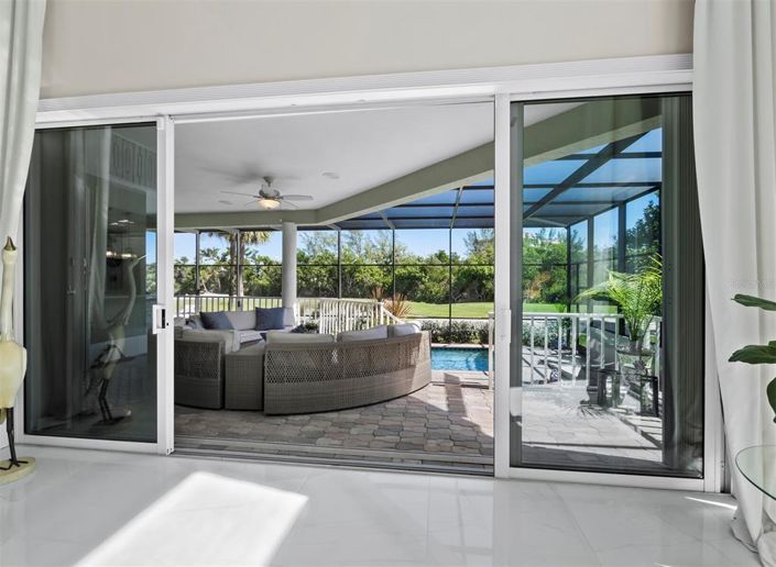 Image No.16-5 Bed Property for sale