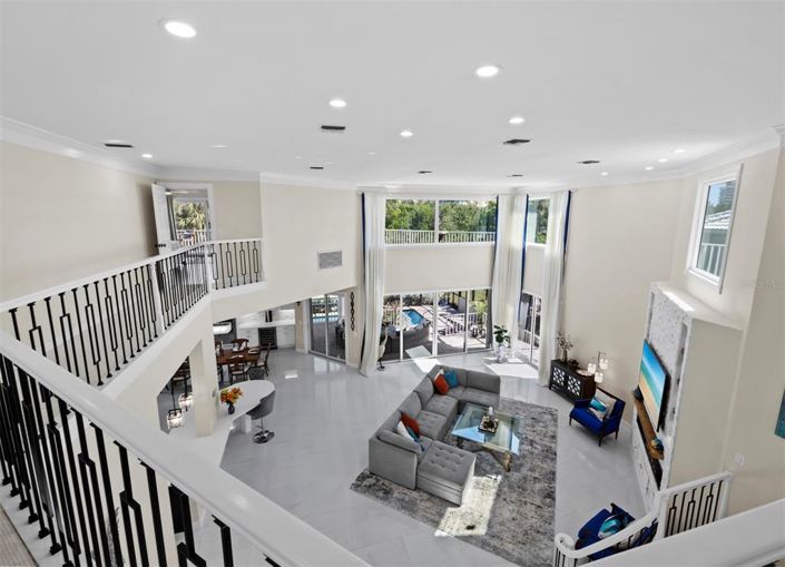 Image No.33-5 Bed Property for sale