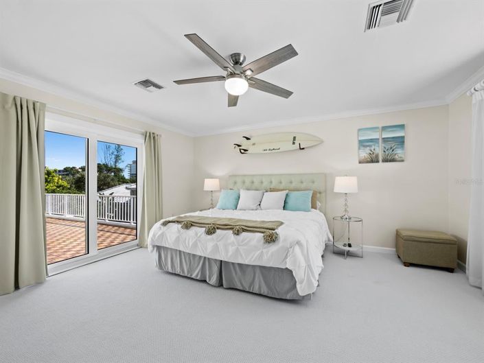 Image No.34-5 Bed Property for sale