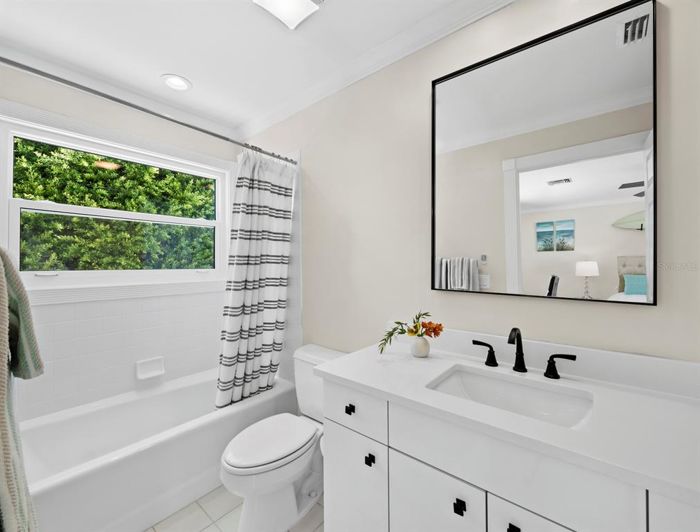 Image No.37-5 Bed Property for sale