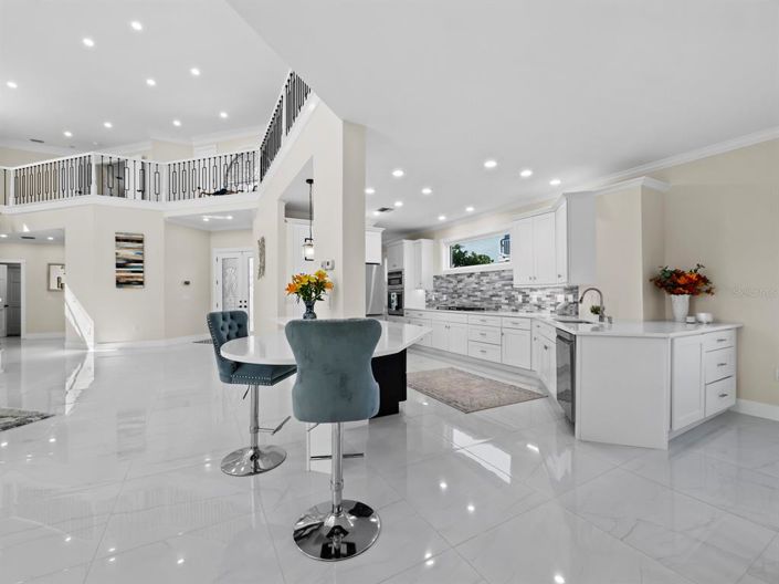 Image No.7-5 Bed Property for sale