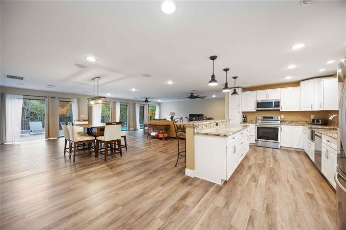 Image No.10-3 Bed Property for sale