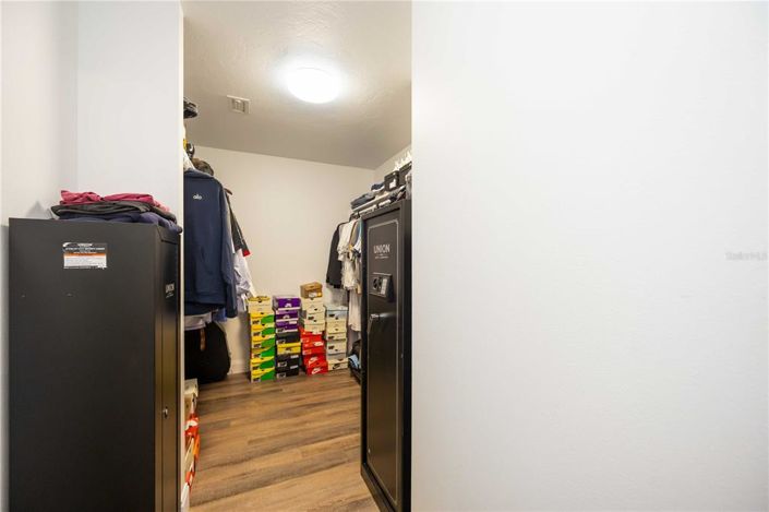 Image No.67-3 Bed Property for sale