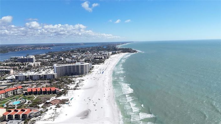 Image No.74-3 Bed Property for sale