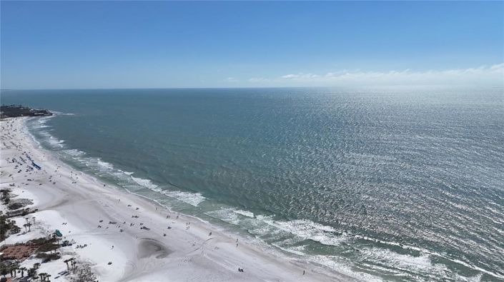 Image No.87-3 Bed Property for sale