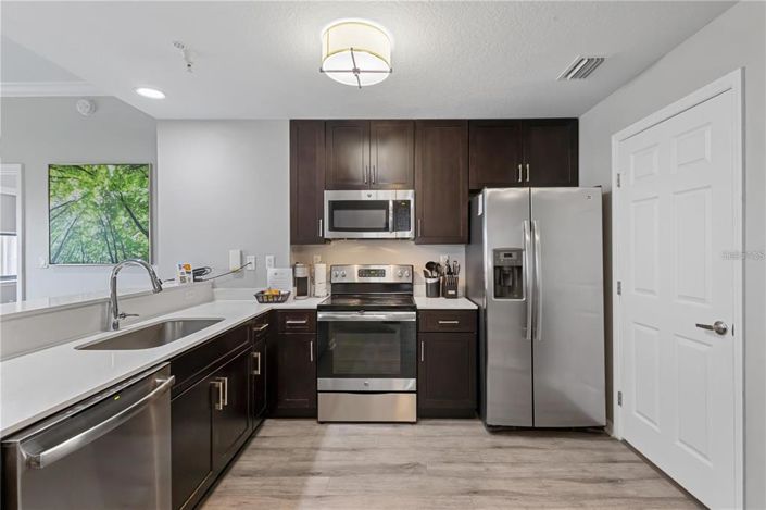 Image No.11-3 Bed Property for sale