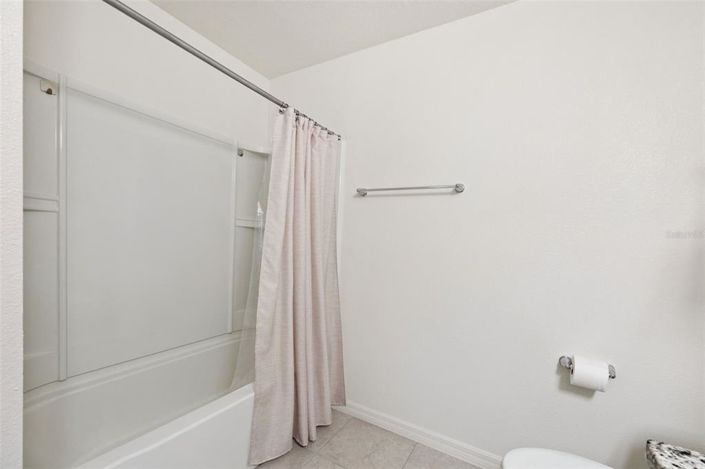 Image No.28-3 Bed Property for sale