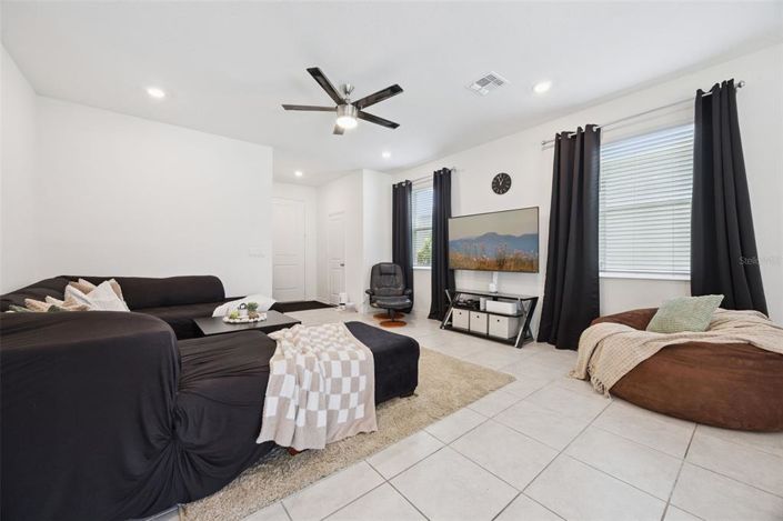 Image No.7-3 Bed Property for sale