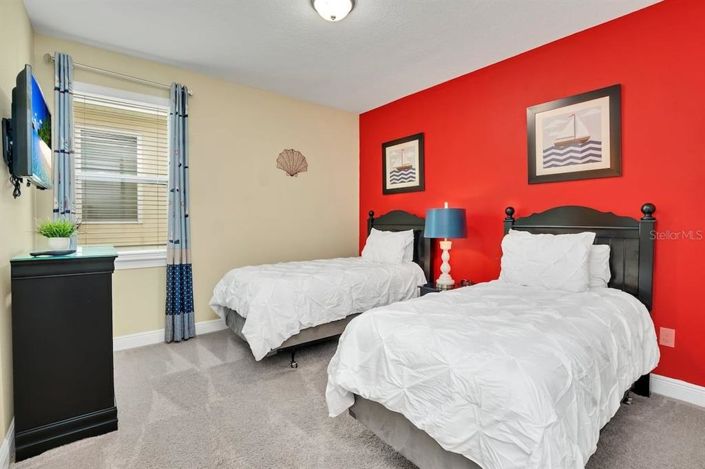 Image No.26-8 Bed Property for sale