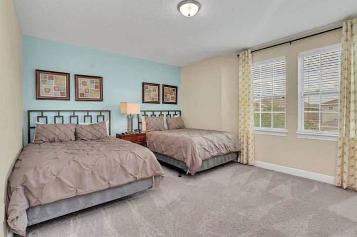 Image No.28-8 Bed Property for sale