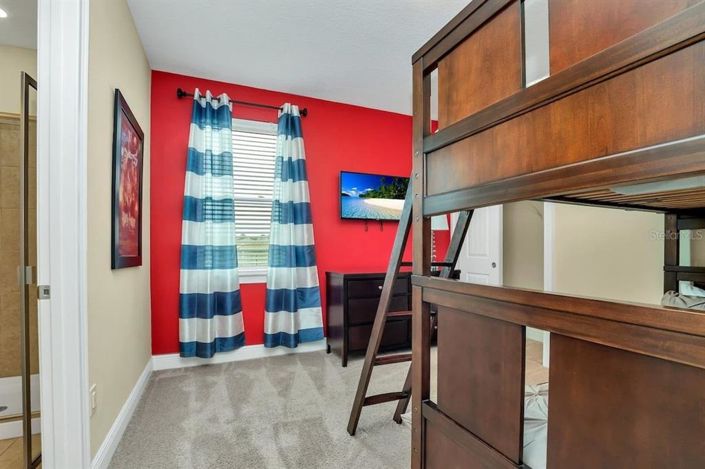 Image No.29-8 Bed Property for sale