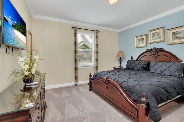 Image No.35-8 Bed Property for sale