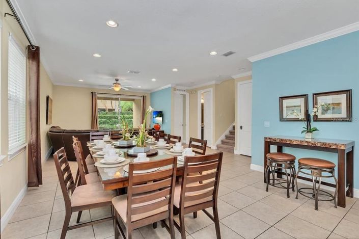 Image No.8-8 Bed Property for sale