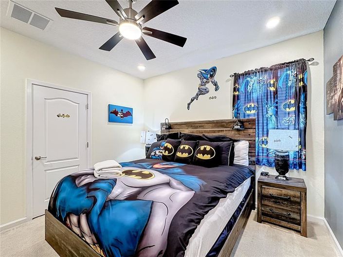 Image No.35-15 Bed Property for sale