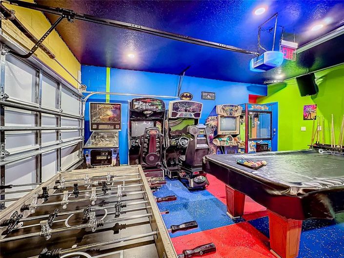 Image No.64-15 Bed Property for sale