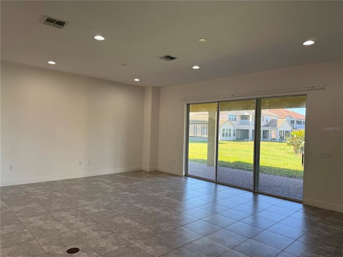 Image No.14-5 Bed Property for sale