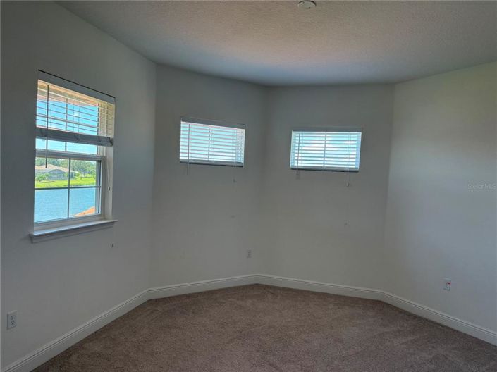 Image No.28-5 Bed Property for sale