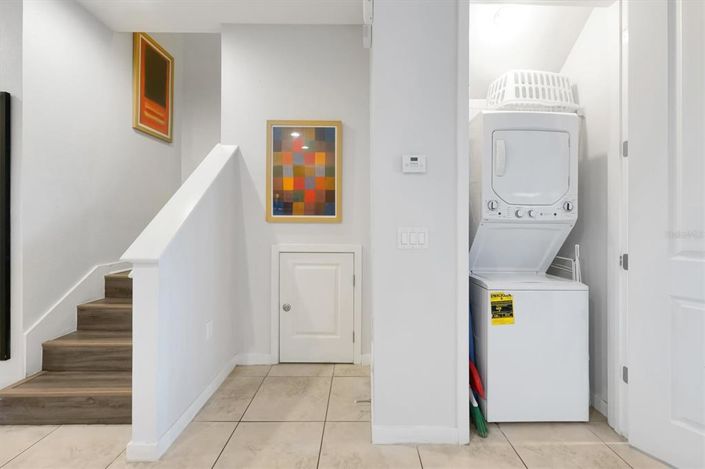 Image No.21-2 Bed Townhouse for sale