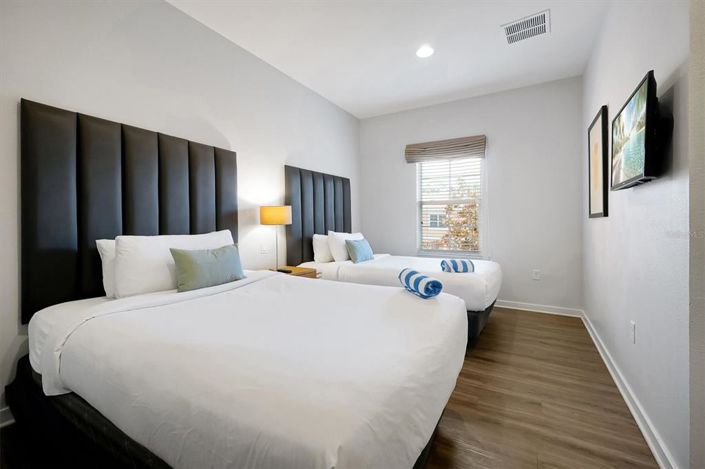 Image No.29-2 Bed Townhouse for sale