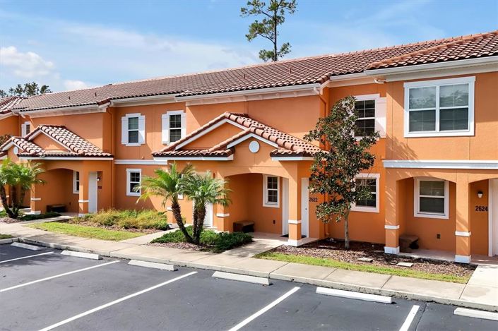 Image No.37-2 Bed Townhouse for sale