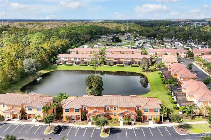 Image No.39-2 Bed Townhouse for sale