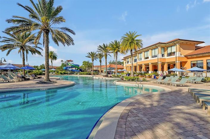 Image No.51-2 Bed Townhouse for sale