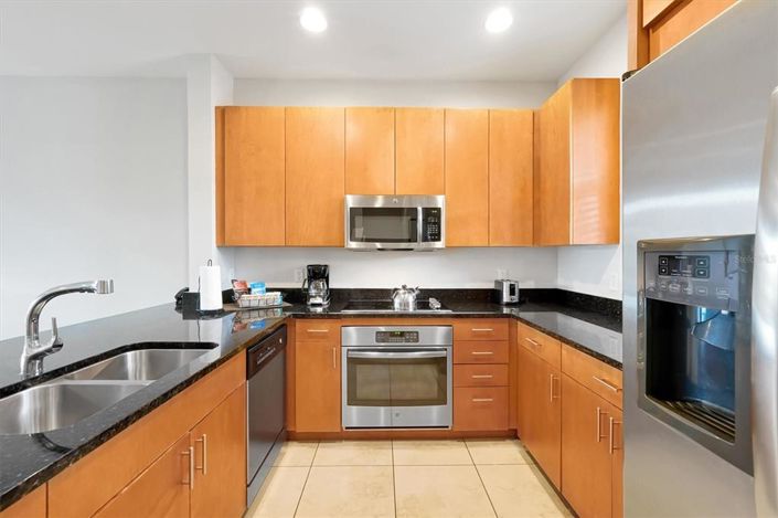 Image No.9-2 Bed Townhouse for sale