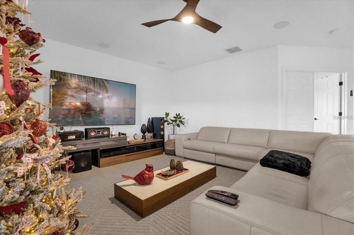 Image No.5-4 Bed Property for sale