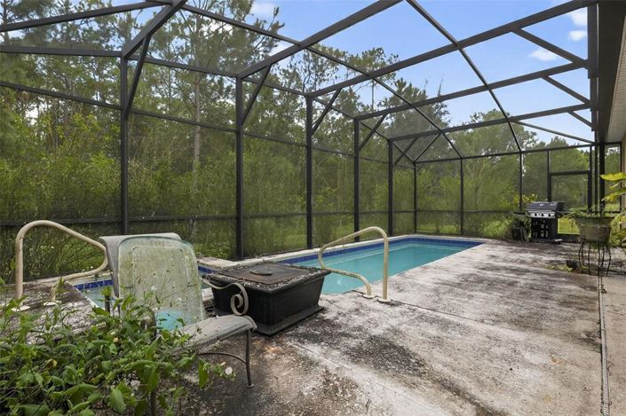 Image No.28-5 Bed Property for sale