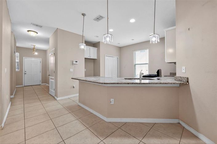 Image No.9-5 Bed Property for sale