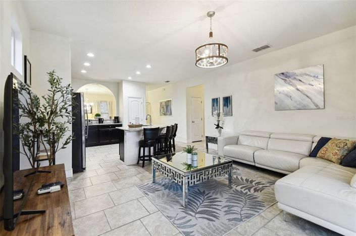 Image No.6-5 Bed Property for sale